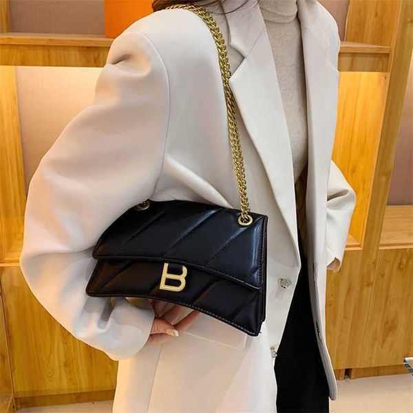 designer bag 2023 handbag winter simple rhombic letter hourglass new chic chain trend one shoulder women's crossbody
designer bag 2023 handbag winter simple rhombic letter hourglass new chic chain trend one shoulder women's crossbody