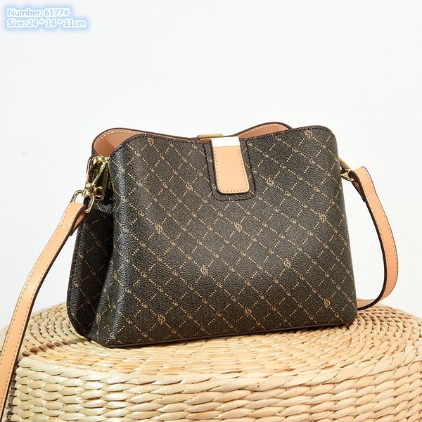 Factory wholesale ladies shoulder bags 3 colors elegant atmosphere printed handbag three-layer interlayer leather bucket bag trend color matching backpack, Coffee-6177#
Factory wholesale ladies shoulder bags 3 colors elegant atmosphere printed handbag three-layer interlayer leather bucket bag trend color matching backpack, Coffee-6177#