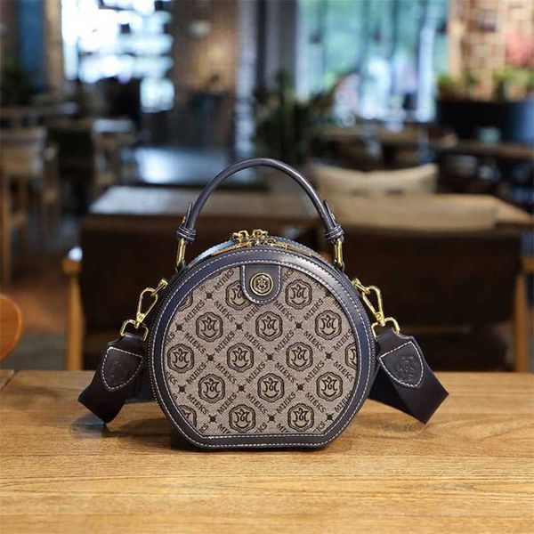 designer bag 2023 handbag autumn/winter letter pattern small round for advanced women's versatile one shoulder crossbody
designer bag 2023 handbag autumn/winter letter pattern small round for advanced women's versatile one shoulder crossbody