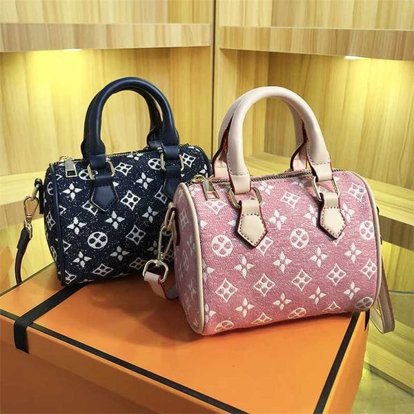 designer bag 2023 handbag old flower bucket handbag new one shoulder crossbody pillow s live broadcast women's
designer bag 2023 handbag old flower bucket handbag new one shoulder crossbody pillow s live broadcast women's