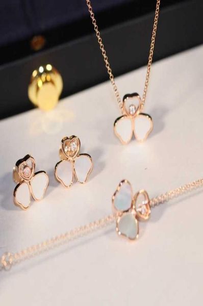 luxury pendant necklaces chopin happy hearts wings happy diamond choprd necklace1895991, Silver
luxury pendant necklaces chopin happy hearts wings happy diamond choprd necklace1895991, Silver