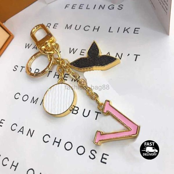 luxury designer keychain fashion classic brand key buckle letter design handmade gold keychains mens womens bag pendant high quality, Silver
luxury designer keychain fashion classic brand key buckle letter design handmade gold keychains mens womens bag pendant high quality, Silver