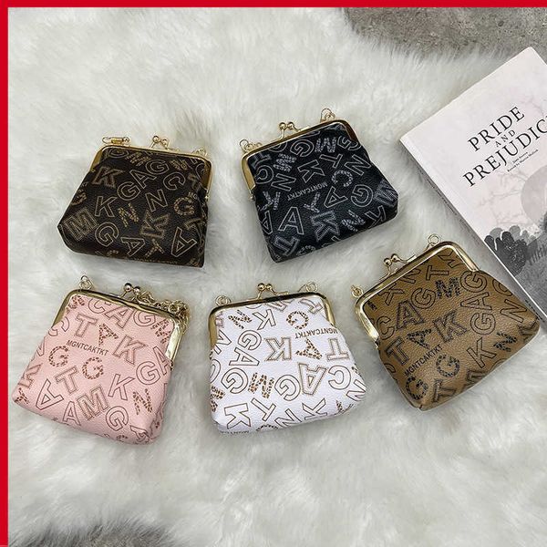 fashion exquisite small coin purse women's bag 2023 summer new cartoon printing simple zero wallet one shoulder crossbody, Red;black
fashion exquisite small coin purse women's bag 2023 summer new cartoon printing simple zero wallet one shoulder crossbody, Red;black