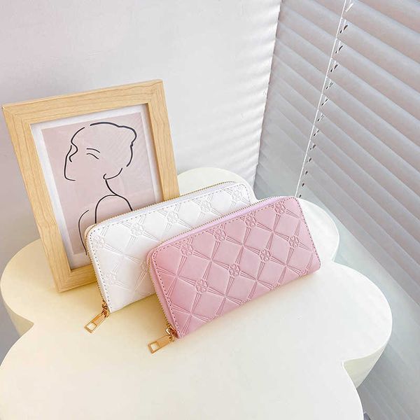 new fashion embossed women's long wallet with multiple card positions zero wallet large capacity phone bag small crowd card bag
new fashion embossed women's long wallet with multiple card positions zero wallet large capacity phone bag small crowd card bag