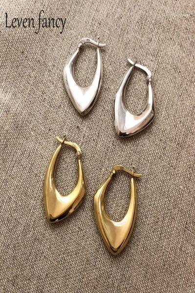 girls 925 sterling silver irregular earrings for women nordic style minimalist big hoop earrings female luxury party jewelry12610851, Golden;silver
girls 925 sterling silver irregular earrings for women nordic style minimalist big hoop earrings female luxury party jewelry12610851, Golden;silver