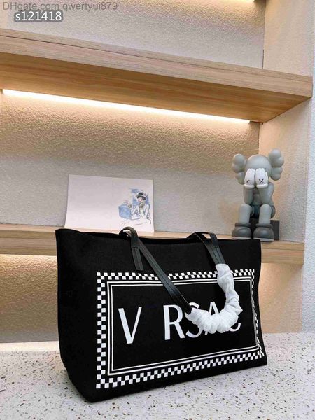 designer bagversage bag canvas shopping tote beach designer leather briefcase real classic large capacity wallet high quality
designer bagversage bag canvas shopping tote beach designer leather briefcase real classic large capacity wallet high quality