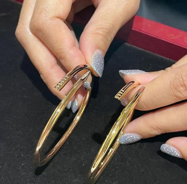 classic designer nail bracelet titanium steel bangles gold silver cuff bangle nlay diamond bracelets womens mens love wedding jewe3796923, Black
classic designer nail bracelet titanium steel bangles gold silver cuff bangle nlay diamond bracelets womens mens love wedding jewe3796923, Black