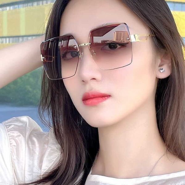 frameless cut edge large frame women's summer sun protection versatile high-end uv resistant and strong sunlight sunglasses korean edit, White;black
frameless cut edge large frame women's summer sun protection versatile high-end uv resistant and strong sunlight sunglasses korean edit, White;black