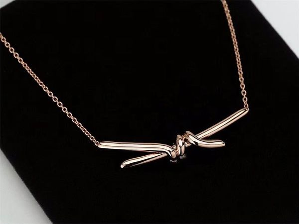 2023 lovely cute pendant necklaces long gold thin stainless steel chain twist design women necklace with dust bag and box, Silver
2023 lovely cute pendant necklaces long gold thin stainless steel chain twist design women necklace with dust bag and box, Silver