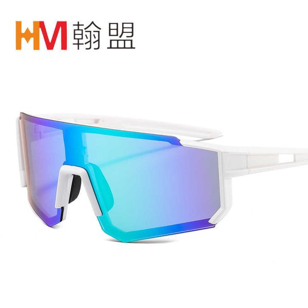 new cycling glasses anti ultraviolet sun visor fashion sports sunglasses 9328 set, White;black
new cycling glasses anti ultraviolet sun visor fashion sports sunglasses 9328 set, White;black