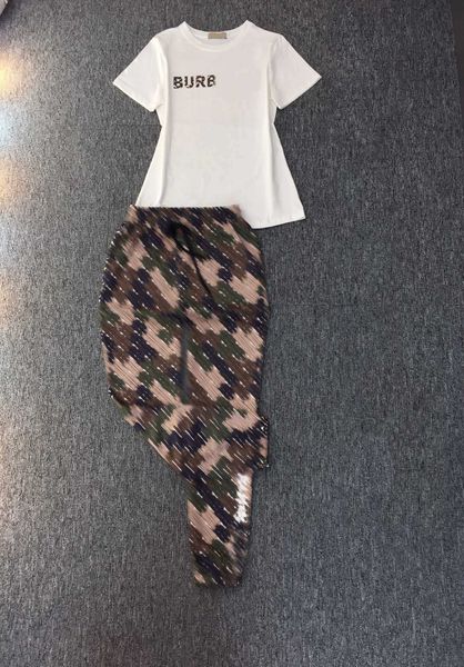 outdoor sports two piece pants fabric lightweight breathable solid color short-sleeved t-shirt all letters pattern sweatpants designer women, White
outdoor sports two piece pants fabric lightweight breathable solid color short-sleeved t-shirt all letters pattern sweatpants designer women, White