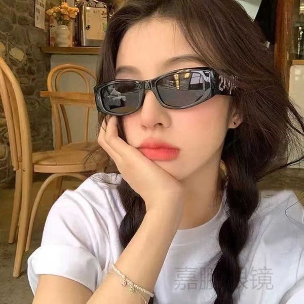 new fashion trend sunglasses popular on internet for women the same type of small frame sun visor design glasses, White;black
new fashion trend sunglasses popular on internet for women the same type of small frame sun visor design glasses, White;black