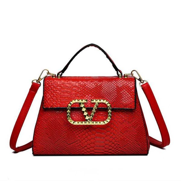designer valentino women bag uiyr 2023 new python pattern tote bags high capacity commuter handbag one shoulder crossbody purse fashion luxu
designer valentino women bag uiyr 2023 new python pattern tote bags high capacity commuter handbag one shoulder crossbody purse fashion luxu