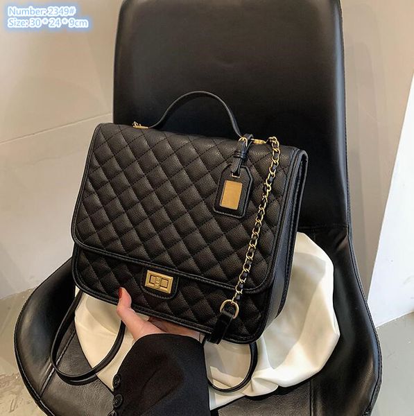 Factory wholesale ladies shoulder bags 2 colors classic Joker black patent leather fashion handbag elegant sewing plaid backpack minority design leather chain bag, Black-matte finish-2349#
Factory wholesale ladies shoulder bags 2 colors classic Joker black patent leather fashion handbag elegant sewing plaid backpack minority design leather chain bag, Black-matte finish-2349#
