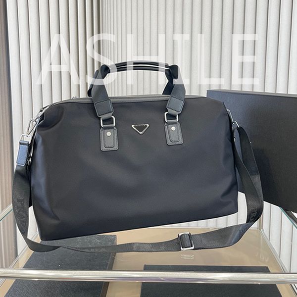 designer fashion luxury duffel bags spacious body minimalist atmosphere leisure time versatile womens and mens duffelbags
designer fashion luxury duffel bags spacious body minimalist atmosphere leisure time versatile womens and mens duffelbags