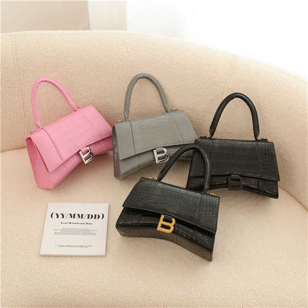 designer bag 2023 handbag new single shoulder western crocodile pattern handbag small hourglass spring women's batch
designer bag 2023 handbag new single shoulder western crocodile pattern handbag small hourglass spring women's batch