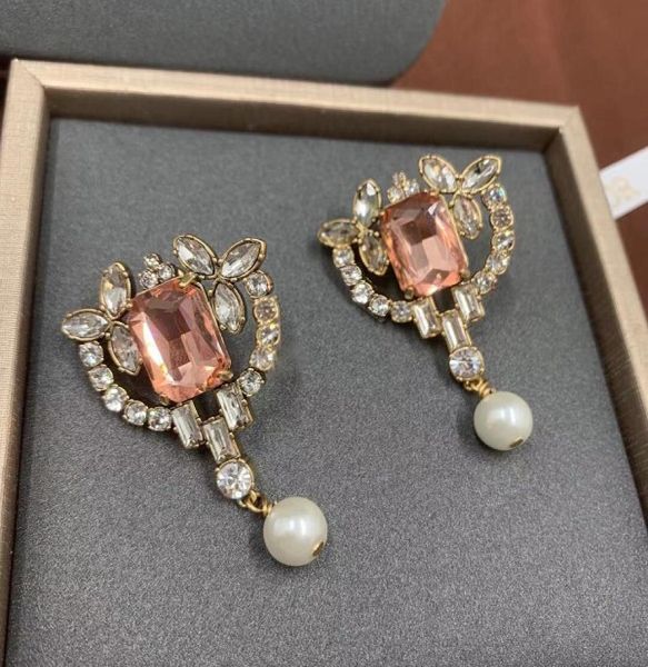 2022 pink rhinestone stud classic ring design earrings gold ear studs alloy earrings for women hoop fashion stud whol5050920, Golden;silver
2022 pink rhinestone stud classic ring design earrings gold ear studs alloy earrings for women hoop fashion stud whol5050920, Golden;silver