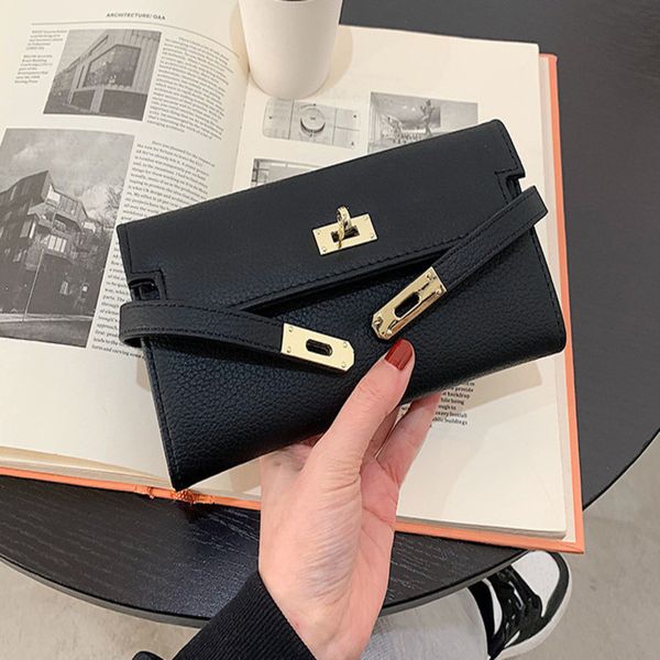 designer bag luxury designer wallet fashion versatile classic pu material multiple card positions
designer bag luxury designer wallet fashion versatile classic pu material multiple card positions