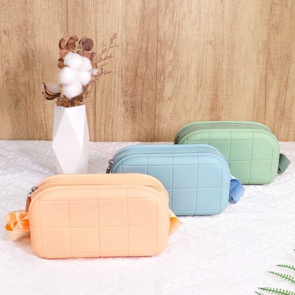 new square silicone makeup bag portable waterproof zero wallet jewelry silicone bag silicone storage bag
new square silicone makeup bag portable waterproof zero wallet jewelry silicone bag silicone storage bag