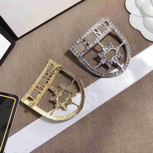 luxury women ch brooch luxury brand jewelry diamond pearl stamp pin brooch 18kgold plated vintage fashion lovers gift wedding party accessor, Gray
luxury women ch brooch luxury brand jewelry diamond pearl stamp pin brooch 18kgold plated vintage fashion lovers gift wedding party accessor, Gray