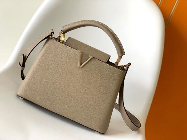 handbags tote bags original style quality genuine leather v lock presbyopia totes palladium decoration postman bag portable female handbag s
handbags tote bags original style quality genuine leather v lock presbyopia totes palladium decoration postman bag portable female handbag s