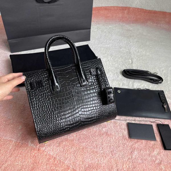 new sac de jour luxurious crocodile grain bag designer fashion women leather handbag shoulder bag
new sac de jour luxurious crocodile grain bag designer fashion women leather handbag shoulder bag