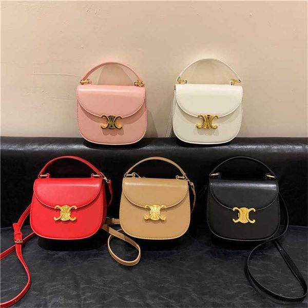 women's bag 2023 new high end fashion triumphal arch saddle bag tofu bag single shoulder oblique straddle bag 50% outlet online sale
women's bag 2023 new high end fashion triumphal arch saddle bag tofu bag single shoulder oblique straddle bag 50% outlet online sale