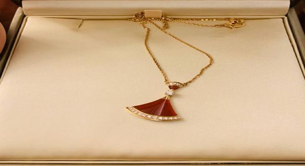 luxury designer necklace classic fashion choker elegance fanshaped jewelry necklace pendant highend gift box packaging6991720, Silver
luxury designer necklace classic fashion choker elegance fanshaped jewelry necklace pendant highend gift box packaging6991720, Silver