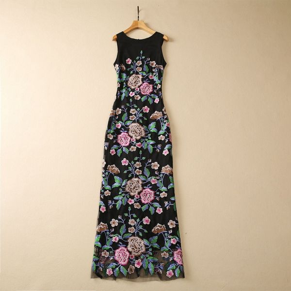 european and american women's clothes 2023 summer new round neck sleeveless fashion heavy industry flower embroidery dress, Black;gray
european and american women's clothes 2023 summer new round neck sleeveless fashion heavy industry flower embroidery dress, Black;gray