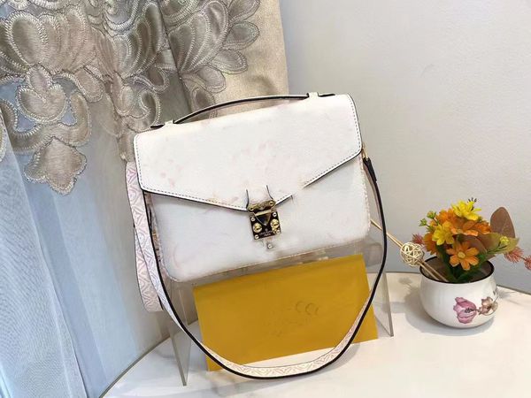 2023 new crescent pouch new satchel latest shoulder bag original luxury designers monog handbags fashions steamer classics handbag fashion b
2023 new crescent pouch new satchel latest shoulder bag original luxury designers monog handbags fashions steamer classics handbag fashion b