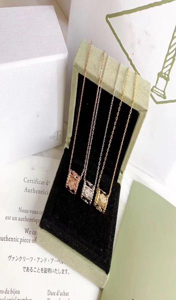 vintage perlee tenperament s925 sterling silver crystal four leaf clover round cylinder pendant necklace for women jewelry2797797
vintage perlee tenperament s925 sterling silver crystal four leaf clover round cylinder pendant necklace for women jewelry2797797