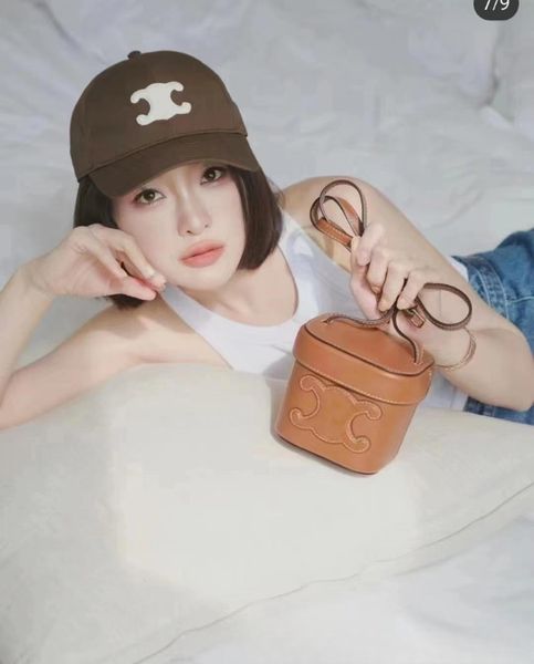 luxurys ball caps cartoon baseball cap women street fashion caps hats mens designer casquette duck sports bucket hat, Blue;gray
luxurys ball caps cartoon baseball cap women street fashion caps hats mens designer casquette duck sports bucket hat, Blue;gray