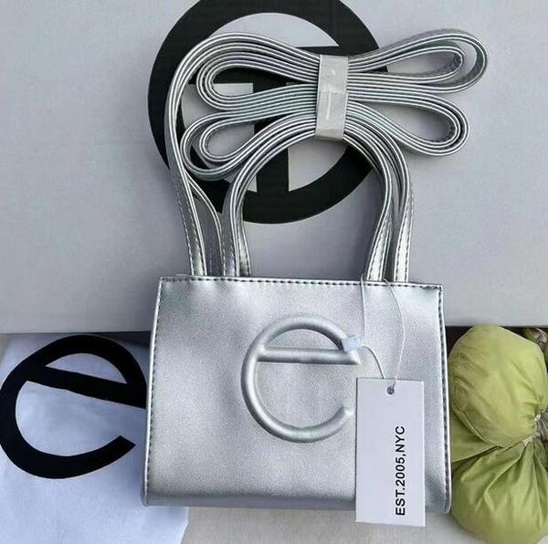 2023 designer 2sizes minishoulder bags black soft leather handbags gold women handbag crossbody luxury tote fashion shopping pink white purs
2023 designer 2sizes minishoulder bags black soft leather handbags gold women handbag crossbody luxury tote fashion shopping pink white purs