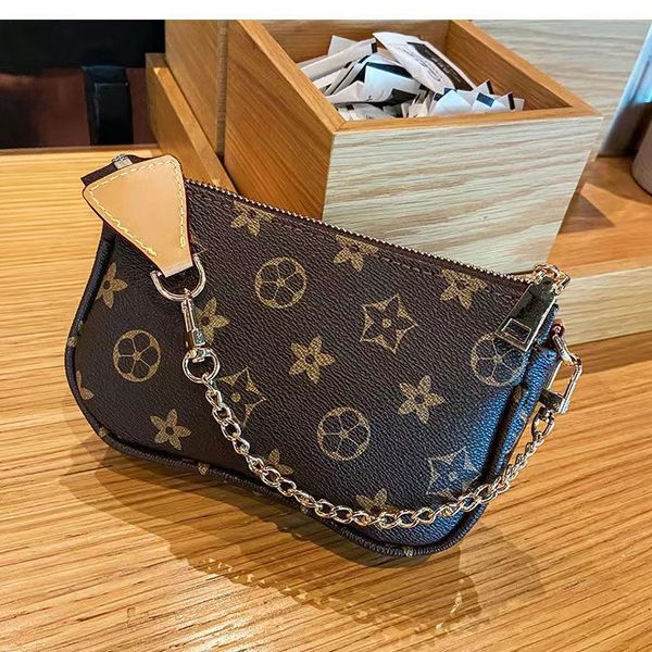 women messenger leather handbag evening bag original box flower checkers date code serial number embossed patterns mini wallet 14cm, Red;black
women messenger leather handbag evening bag original box flower checkers date code serial number embossed patterns mini wallet 14cm, Red;black