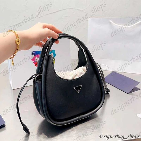 new bucket bag mini ladies shoulder bag outer bag leather inner bag trapped tie name bag handbag removable shoulder strap elegant curve beau
new bucket bag mini ladies shoulder bag outer bag leather inner bag trapped tie name bag handbag removable shoulder strap elegant curve beau