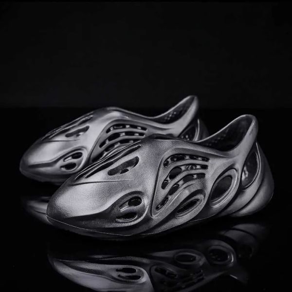 slippers putian coconut hole shoes summer new eva sandals men and women wear breathable fashion light beach shoes t230211, Black
slippers putian coconut hole shoes summer new eva sandals men and women wear breathable fashion light beach shoes t230211, Black