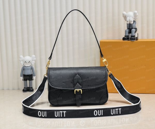 7a designer bag womens diane bag genuine leather lady totes bag crossbody bag shoulder bags empreinte purse tote bag messenger wallets handb
7a designer bag womens diane bag genuine leather lady totes bag crossbody bag shoulder bags empreinte purse tote bag messenger wallets handb