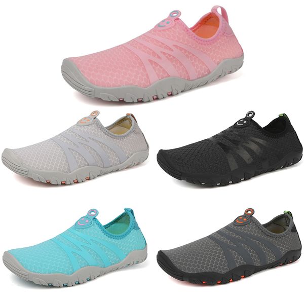 2023 multi color casual shoes breathable men woman black gray blue pink men sneakers outdoor sneakers
2023 multi color casual shoes breathable men woman black gray blue pink men sneakers outdoor sneakers