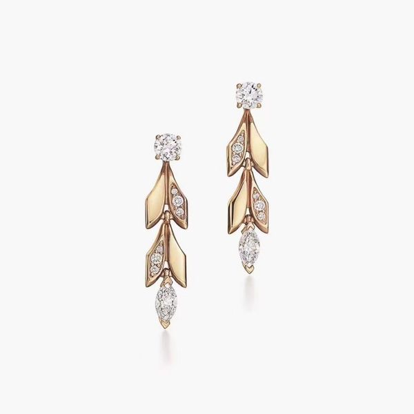 famous brand designer women's leaf earrings fashion earrings jewelry girl valentine's day gift with box, Golden;silver
famous brand designer women's leaf earrings fashion earrings jewelry girl valentine's day gift with box, Golden;silver