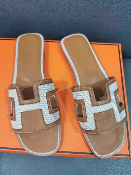 summer designer ladies sandals flat leather fashion beach bathroom women luxury slippers letter drag size 35-42 with box 9a6g, Black
summer designer ladies sandals flat leather fashion beach bathroom women luxury slippers letter drag size 35-42 with box 9a6g, Black