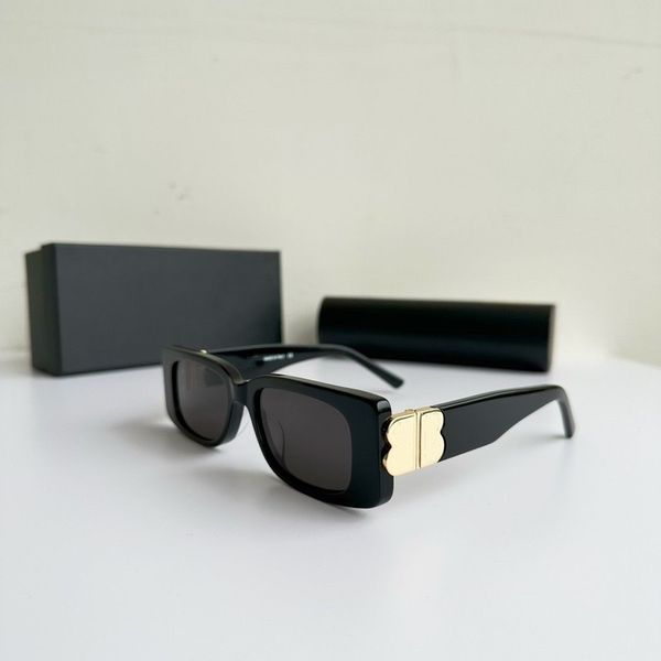 luxury rectangle sunglasses for women fashion womens brand deisnger full frame uv400 lens summer style small square bb come with case 0096 0, White;black
luxury rectangle sunglasses for women fashion womens brand deisnger full frame uv400 lens summer style small square bb come with case 0096 0, White;black