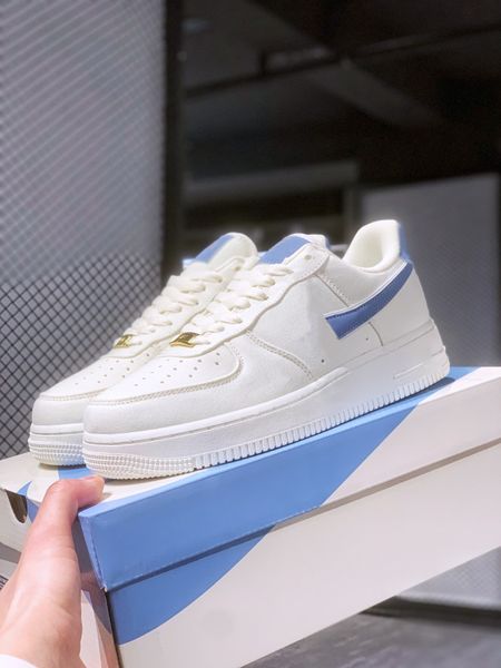 2023 latest 1 07 low running shoes beige blue metallic gold walking out and standing lifestyle streetwear
2023 latest 1 07 low running shoes beige blue metallic gold walking out and standing lifestyle streetwear