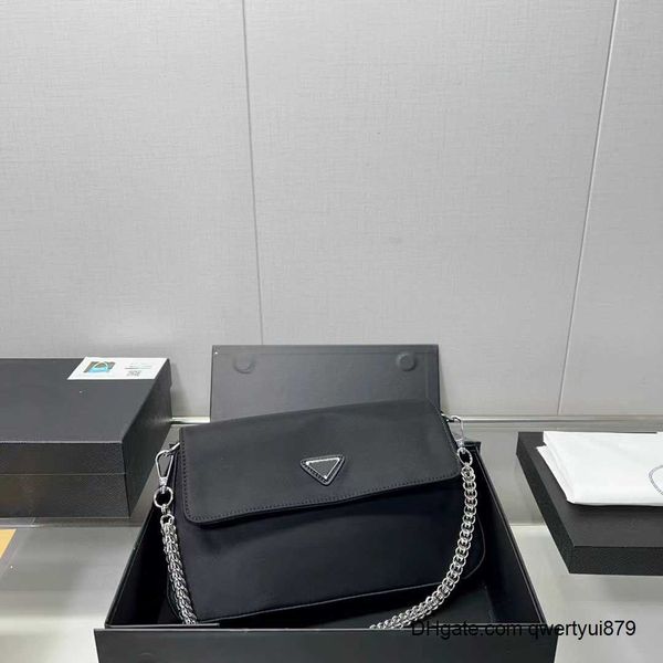 shoulder bags designer bag women luxury chain retro underarm luxurys crossbody fashion pocket female shopping new styles purse 4colors
shoulder bags designer bag women luxury chain retro underarm luxurys crossbody fashion pocket female shopping new styles purse 4colors