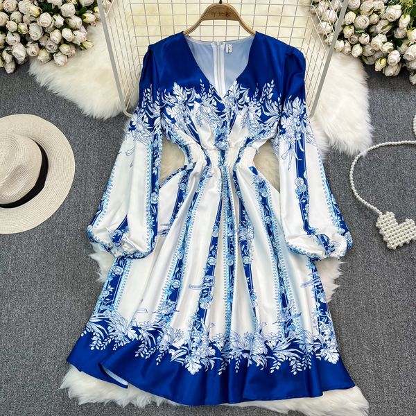 casual dresses 2023 spring autumn retro print blue knee-length dresses women's v-neck lantern sleeve elastic waist slim holiday beach d, Black;gray
casual dresses 2023 spring autumn retro print blue knee-length dresses women's v-neck lantern sleeve elastic waist slim holiday beach d, Black;gray