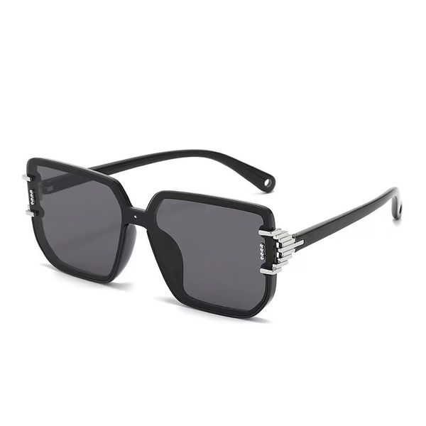 2023 new fashion brand sunglasses women's trend uv resistant personalized design sunglasses large frame sun visors, White;black
2023 new fashion brand sunglasses women's trend uv resistant personalized design sunglasses large frame sun visors, White;black
