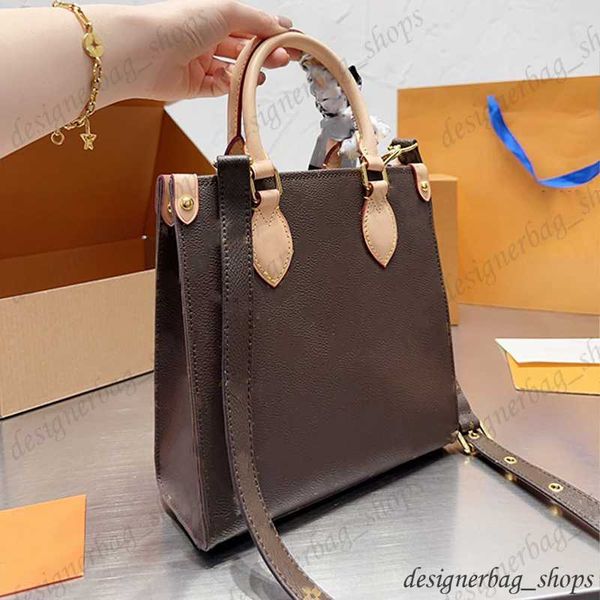 luxury designer leather gingham bag large capacity handbag fashionable and practical urban handbag women's handbag briefcase open insid
luxury designer leather gingham bag large capacity handbag fashionable and practical urban handbag women's handbag briefcase open insid