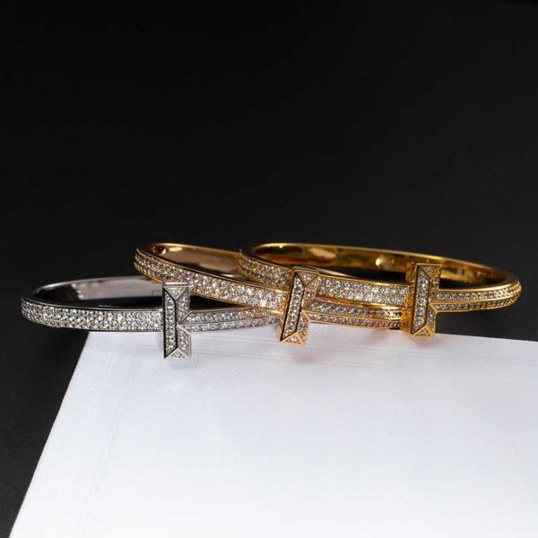 94ll seiko high version s925 sterling silver tiffay full sky star diamond t1 wide 18k rose gold bracelet female, Black
94ll seiko high version s925 sterling silver tiffay full sky star diamond t1 wide 18k rose gold bracelet female, Black