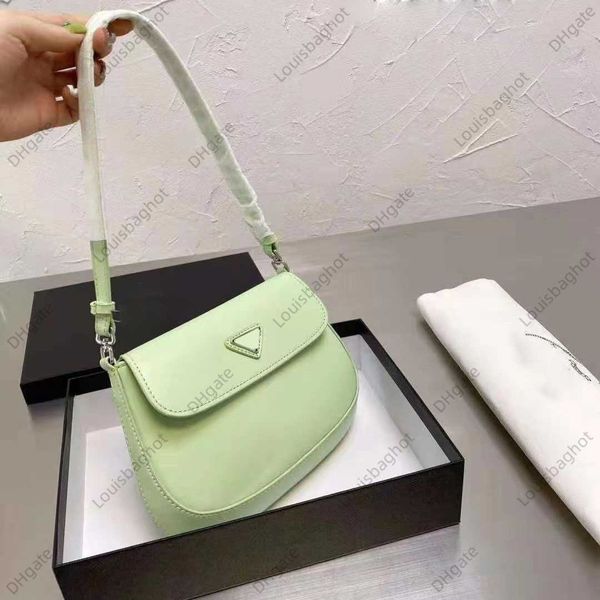 2022luxury designer bags cleo brushed leather mini bag flap closure with magnet shoulder handbag
2022luxury designer bags cleo brushed leather mini bag flap closure with magnet shoulder handbag