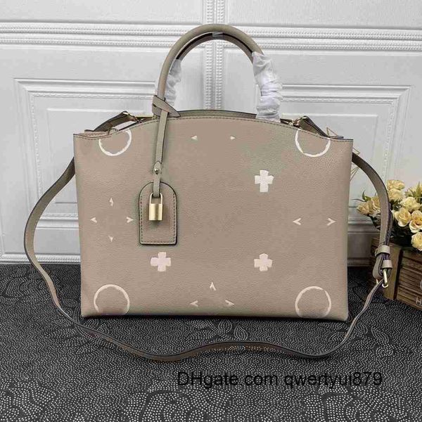 totes luxury grand palais tote bag women monograms empreinte canvas tourterelle embossed handbag shoulder cross body purse m45811
totes luxury grand palais tote bag women monograms empreinte canvas tourterelle embossed handbag shoulder cross body purse m45811