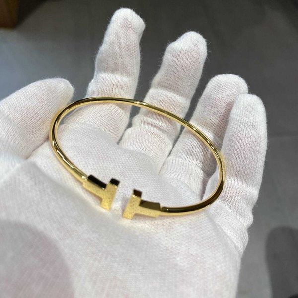 high version tiffay di v gold smooth face double t bracelet cnc sculptor 18k rose with logo, Black
high version tiffay di v gold smooth face double t bracelet cnc sculptor 18k rose with logo, Black